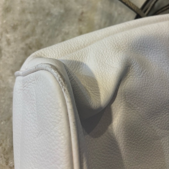 Michael Kors White Leather Fringe, Bucket Bag - Picture 5 of 7